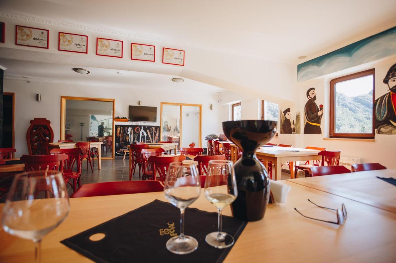 Eco Winery Lipovac Apartments เซทินเจ ภายนอก รูปภาพ