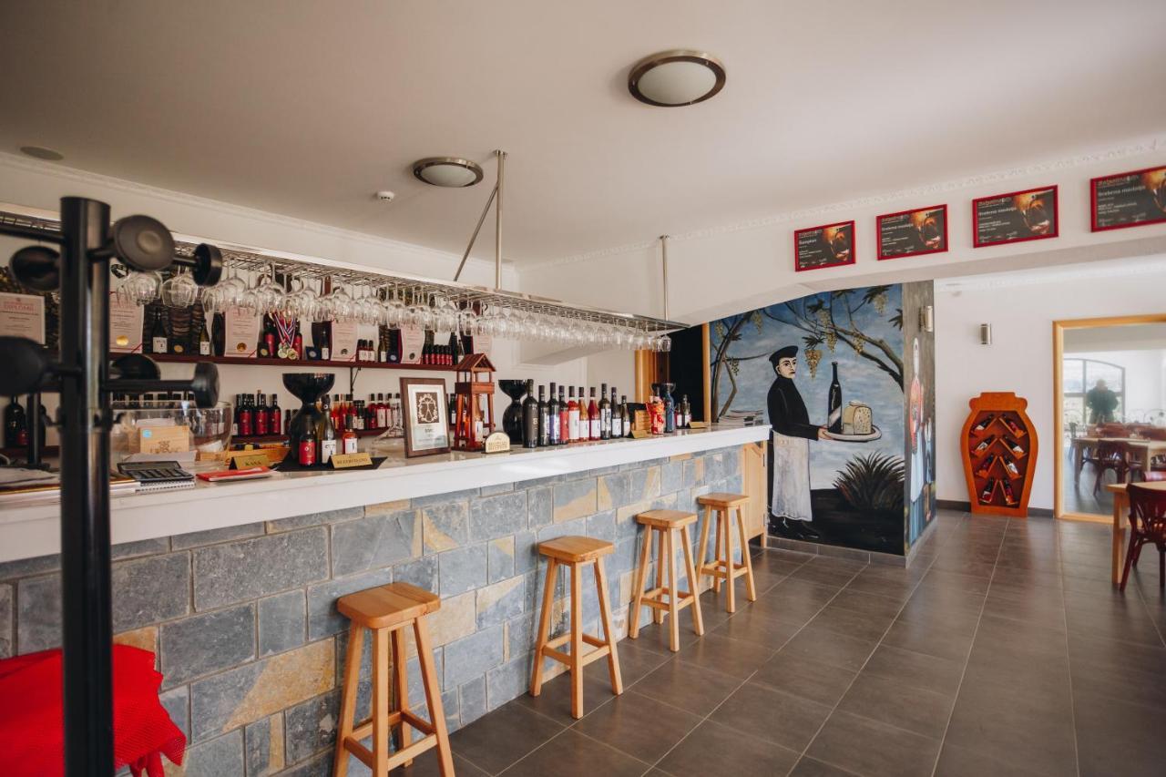 Eco Winery Lipovac Apartments เซทินเจ ภายนอก รูปภาพ